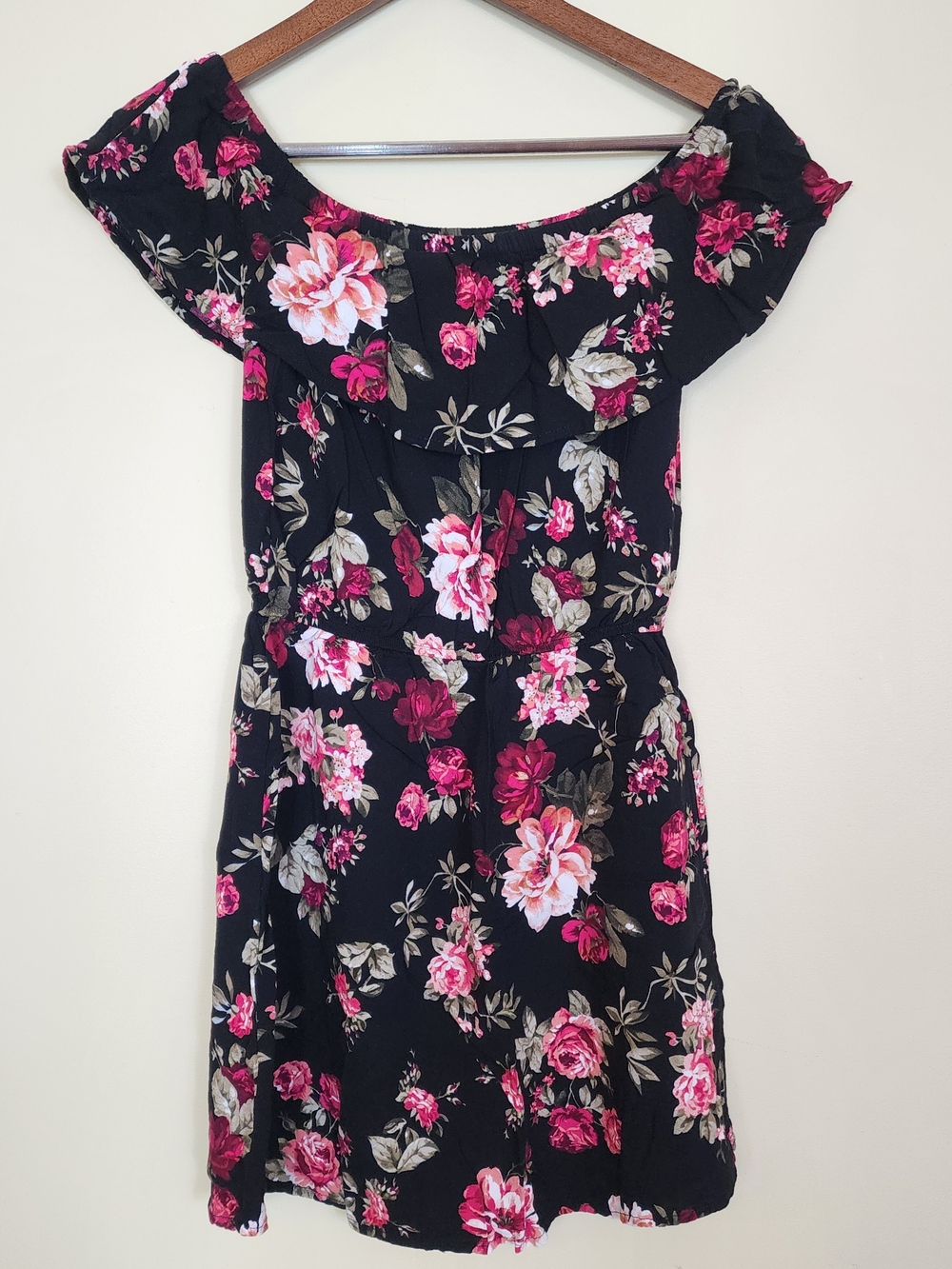 Streetwear Society Ruffle Off-Shoulder Black Dress Size Small Dark Feminine